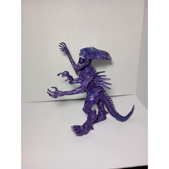 Lanard Alien Collection Queen Action Figure Xenomorph Purple Jointed Figurine - Picture 12 of 12